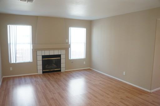 1904 Verbania Dr - Photo 3 of 19