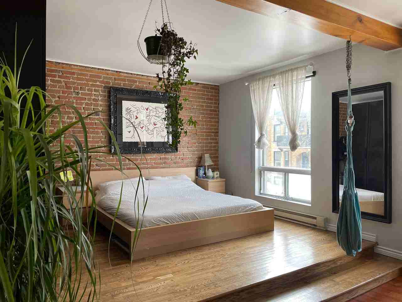 5969 Durocher - Photo 3 of 17