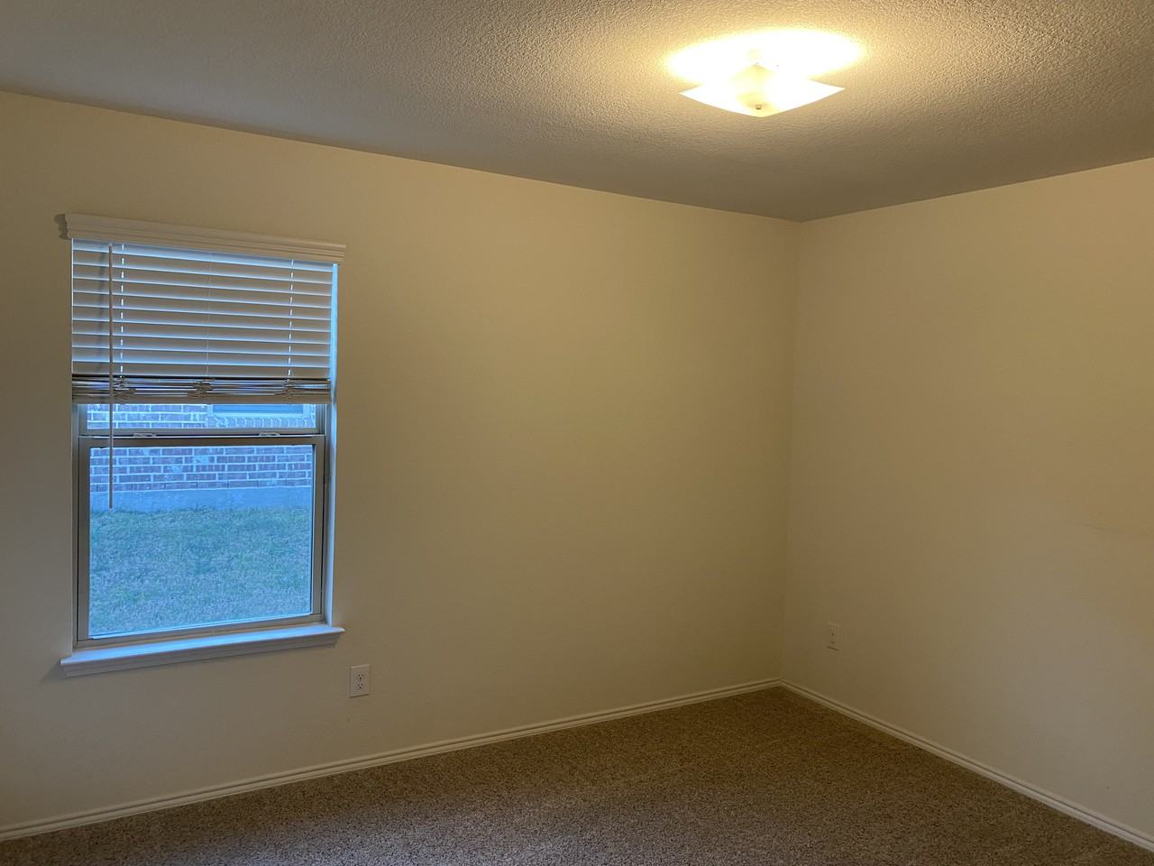 448 Saguaro Dr - Photo 2 of 12