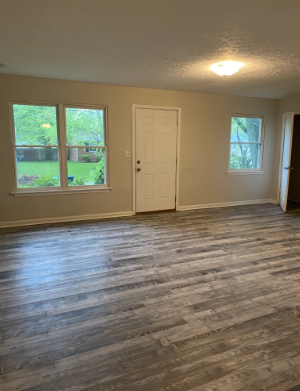 8716 Shadow Creek Way - Photo 2 of 9
