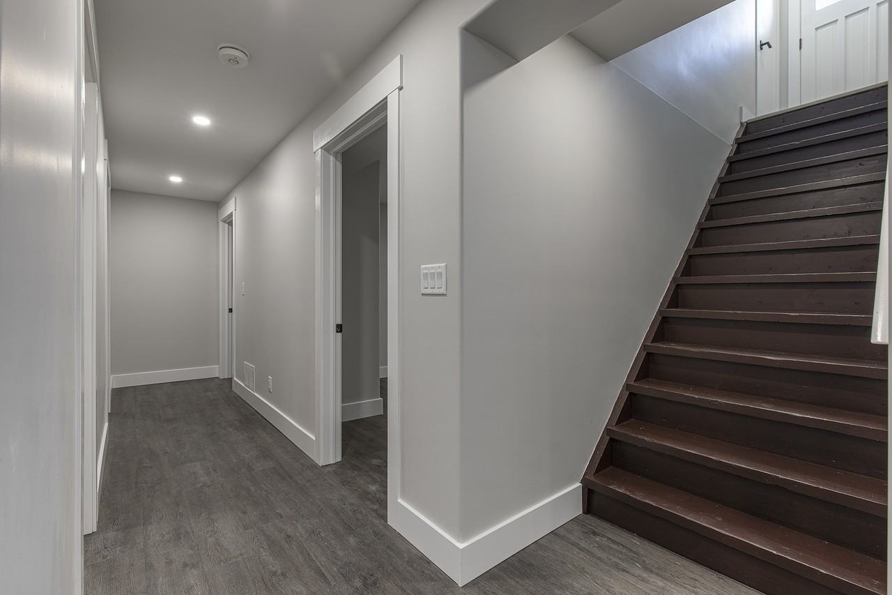 6 Ross Street #2 - Photo 3 of 25