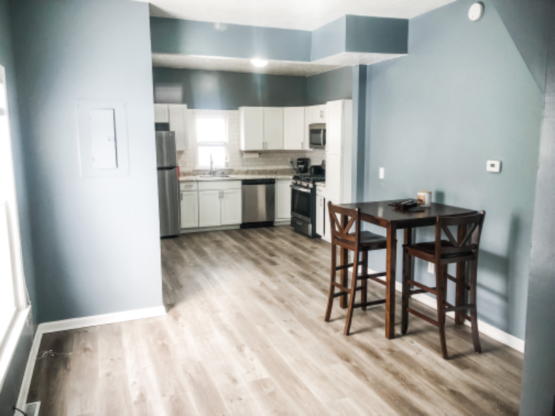 809 Locust St - Photo 2 of 5