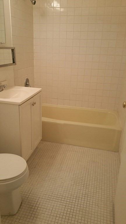 135 135 East Main St Street , K2 #K2 - Photo 3 of 4