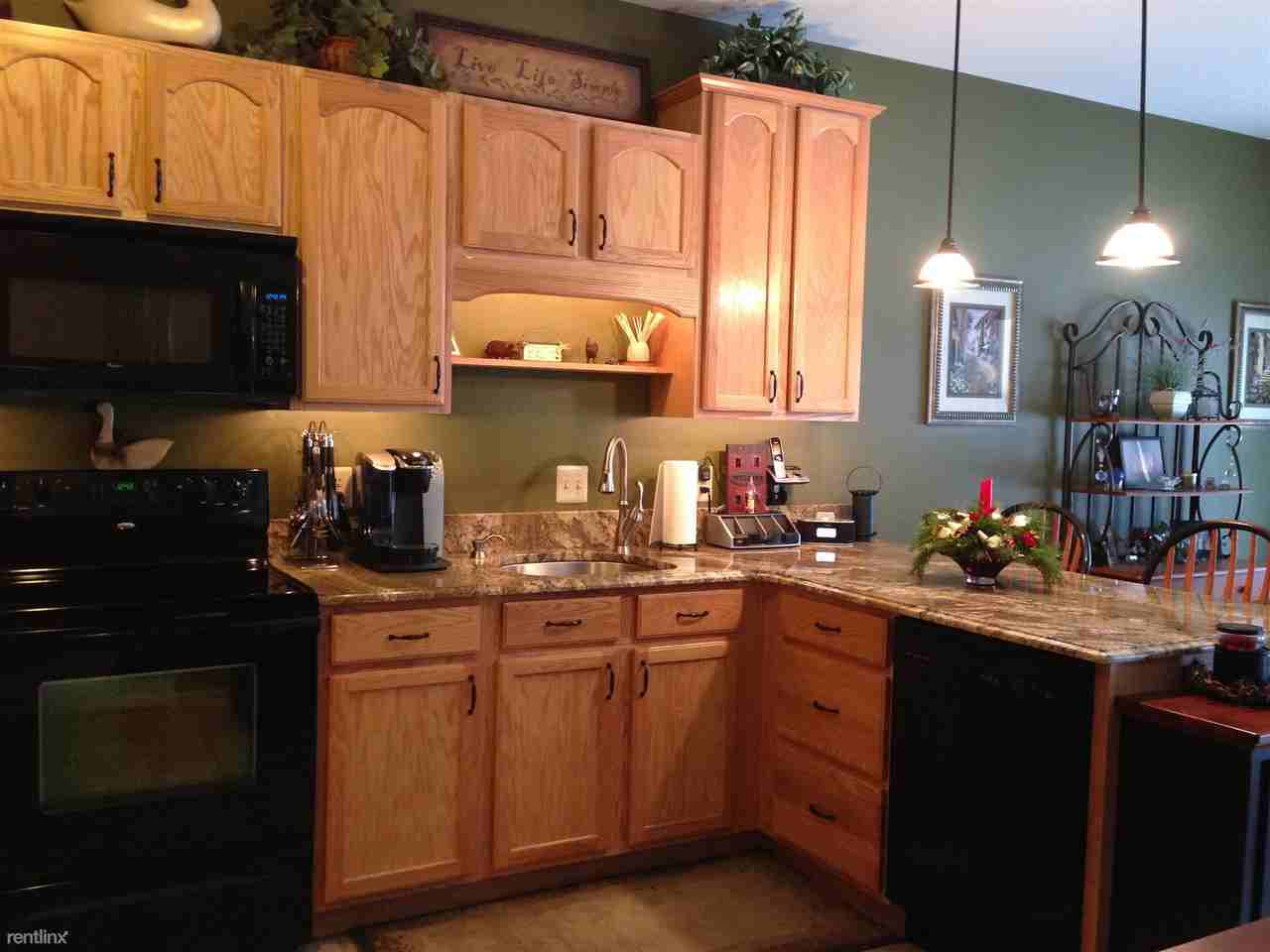 15 Emily Ct - Photo 3 of 23