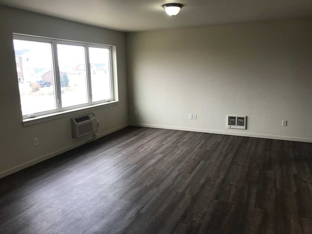 2605 19th Ave W #201 - Photo 2 of 7