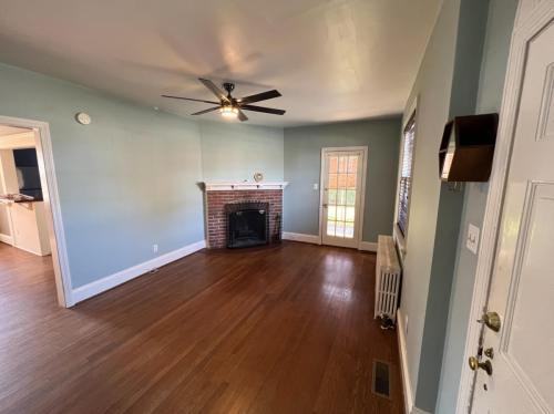1007 W 48th St - Photo 2 of 30