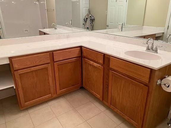 934 Brooklyn St - Photo 3 of 5