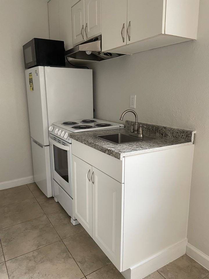 1920 Southwest 24th Street #1 - Photo 2 of 5