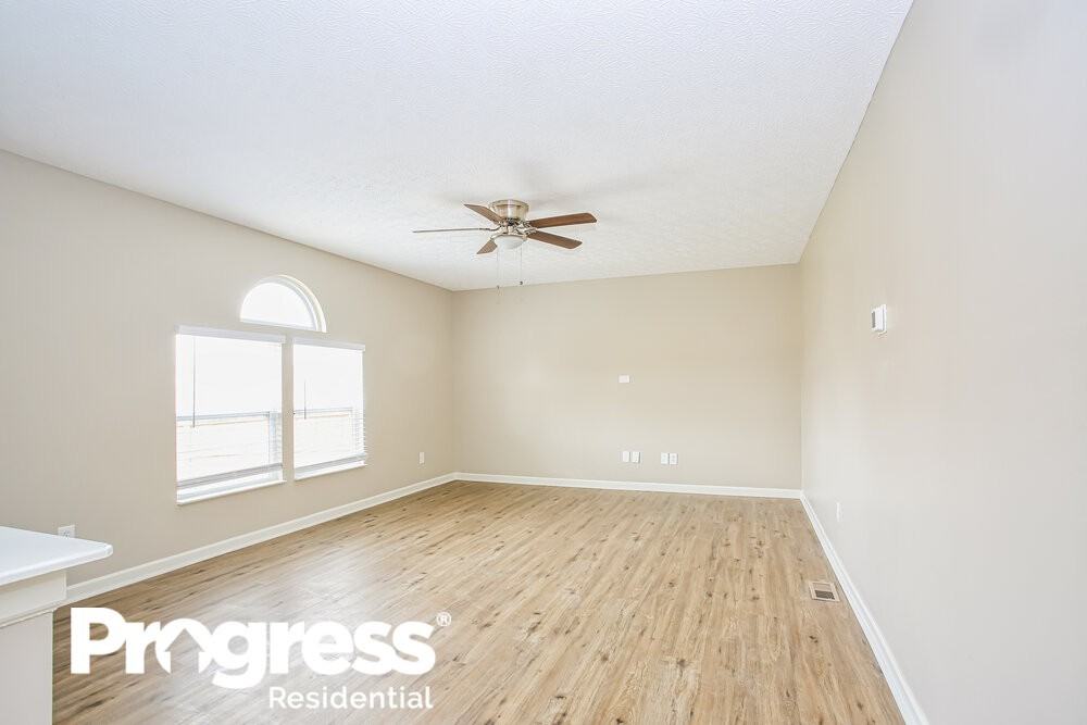 6322 Bellinger Dr - Photo 3 of 7