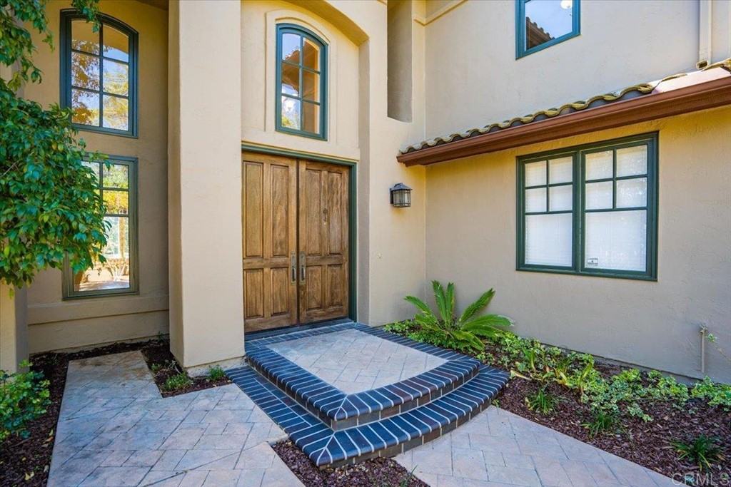 17263 North Woodson Court - Photo 3 of 44