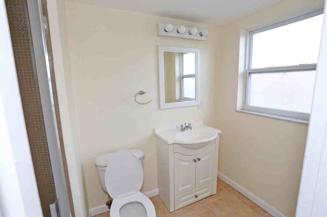 225 5th Ave Ne #28 - Photo 5 of 8