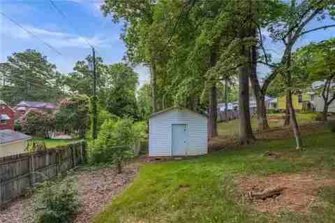 2334 Albright Dr - Photo 3 of 7