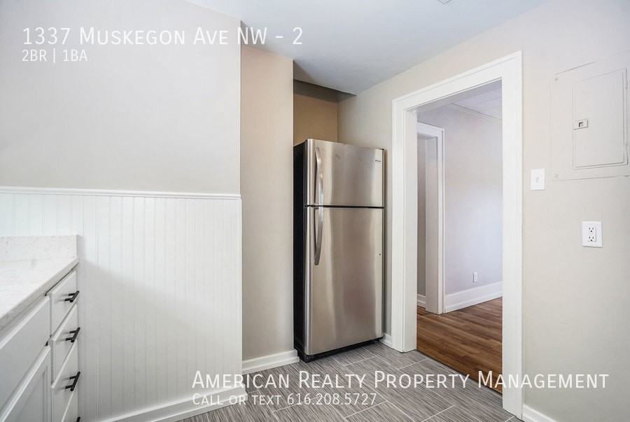 1337 Muskegon Ave Nw #2 - Photo 4 of 16