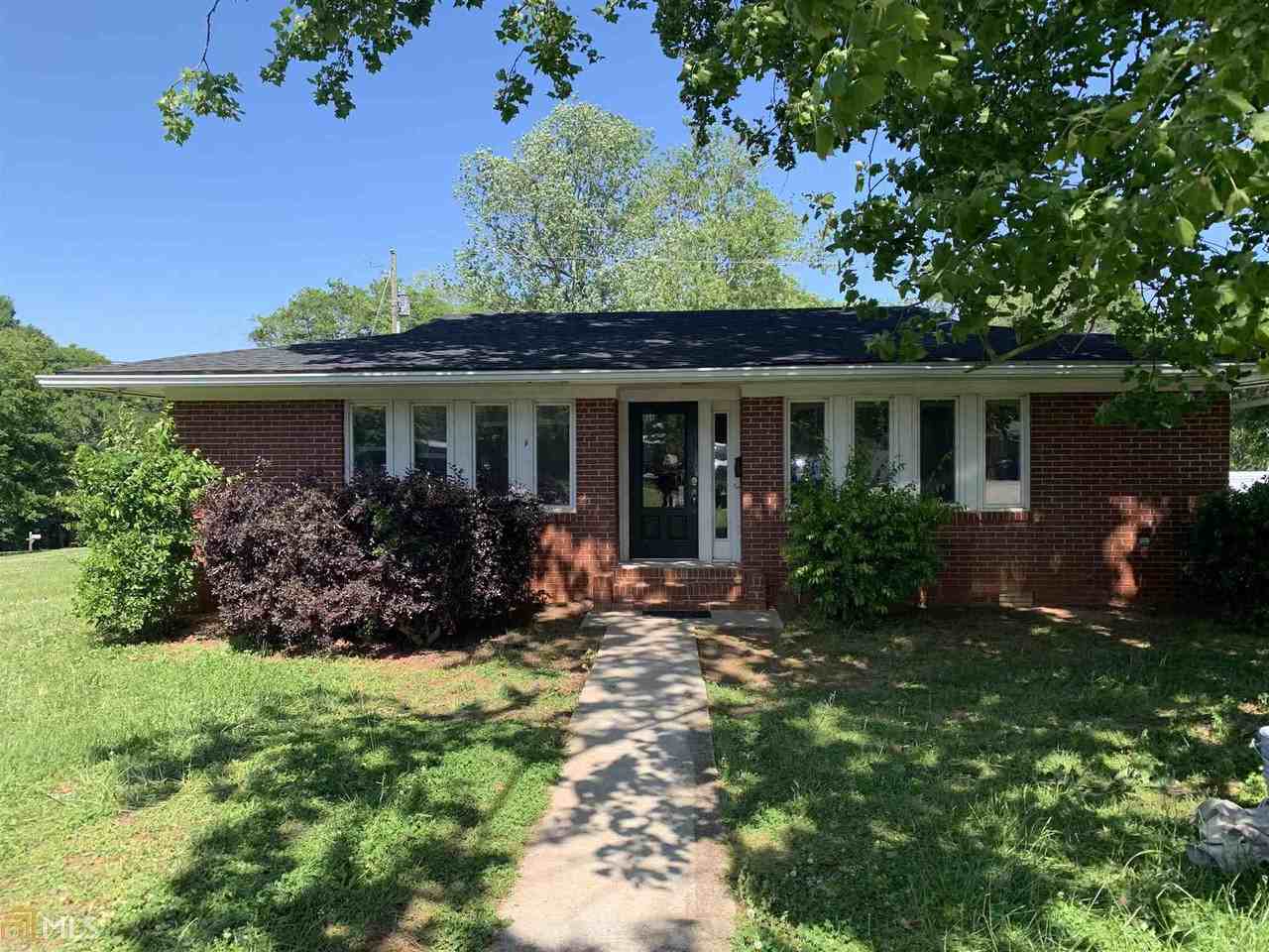 659 Athens St, Jefferson, GA 30549 3 Bedroom House for 1,600/month