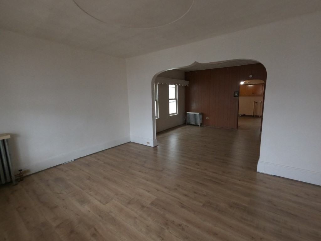 33 Coal St - Photo 3 of 13