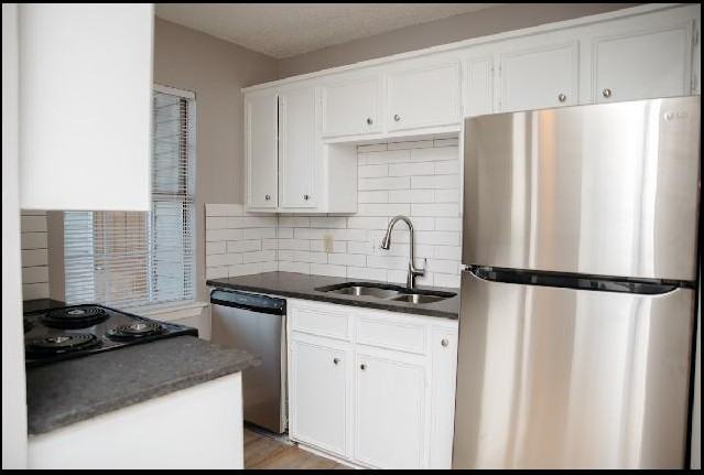 715 S Valentine St #A - Photo 6 of 8