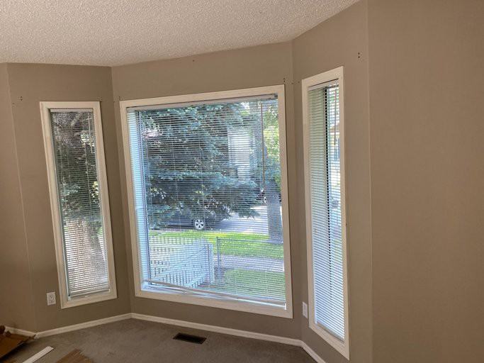 9636 73 Ave Nw - Photo 3 of 10