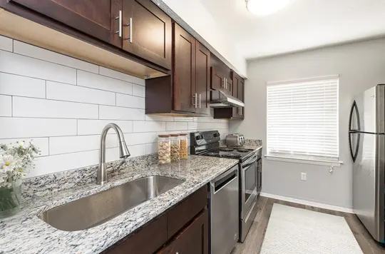 Carolina Breeze Apartments & Townhomes 4 of 4