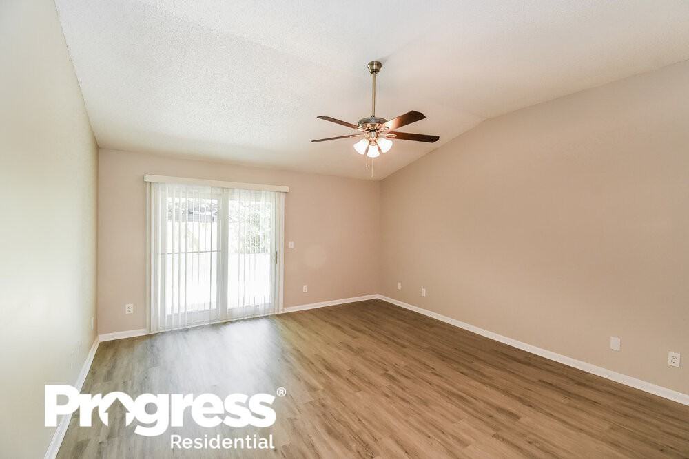 9707 Stanford Bridge Dr - Photo 3 of 21