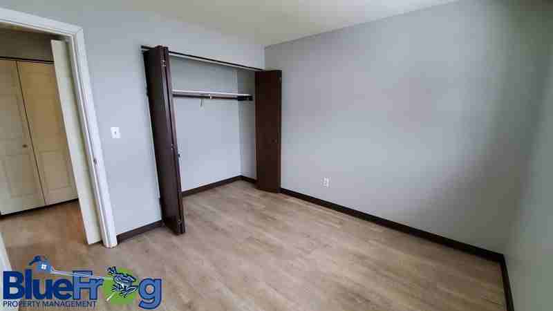 356 E Marquette St - Photo 4 of 8