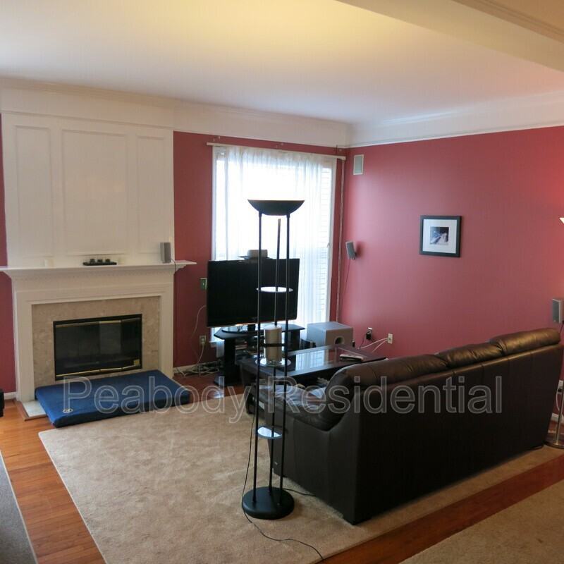 7504 Lamoyne Ct - Photo 2 of 30