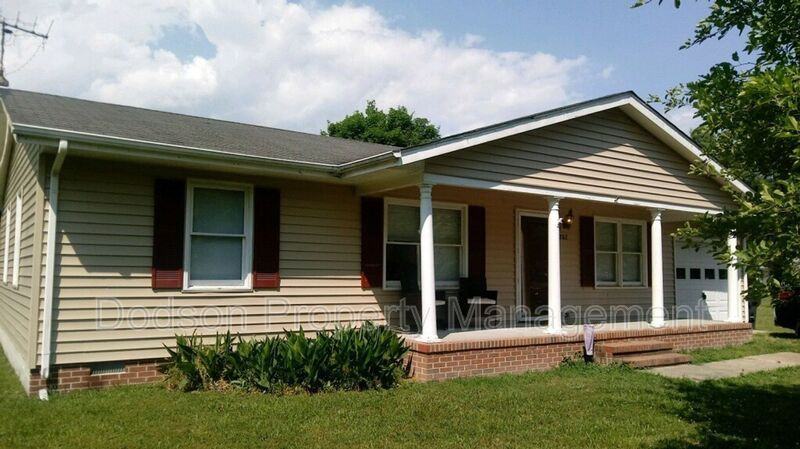 202 Belmont Dr - Photo 2 of 15