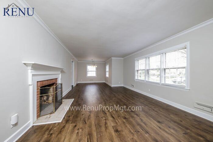 3816 Kirby Dr - Photo 2 of 17