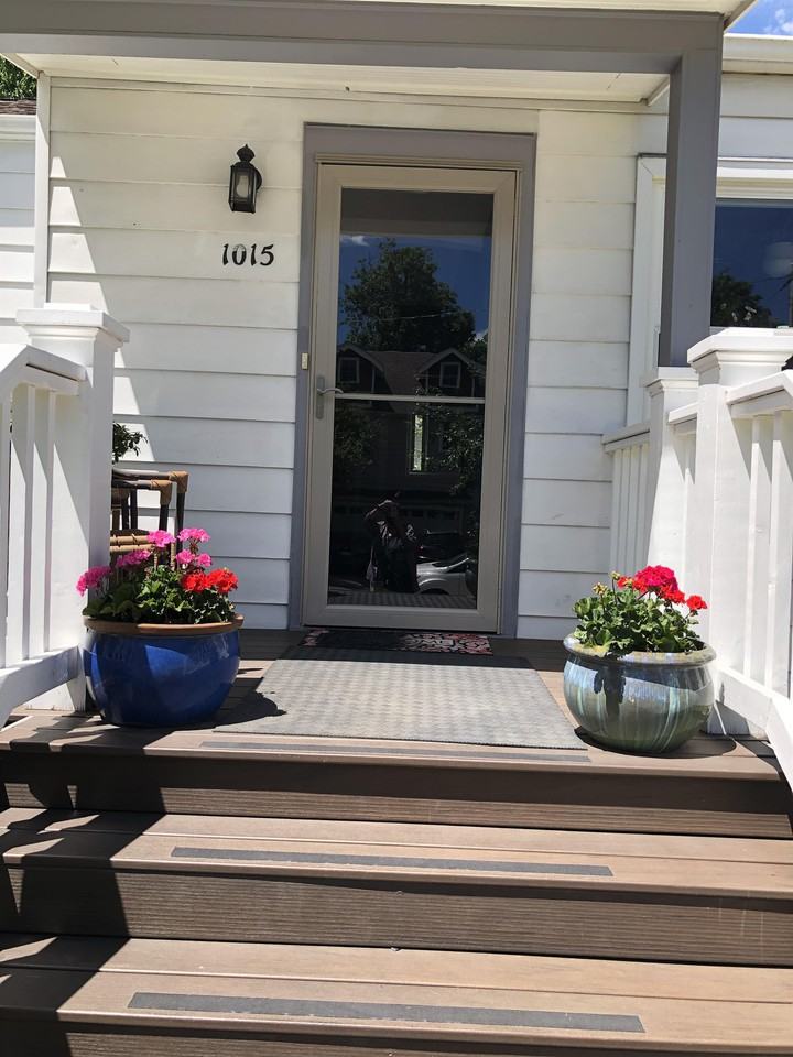 1015 Forest Ave #1 - Photo 4 of 39