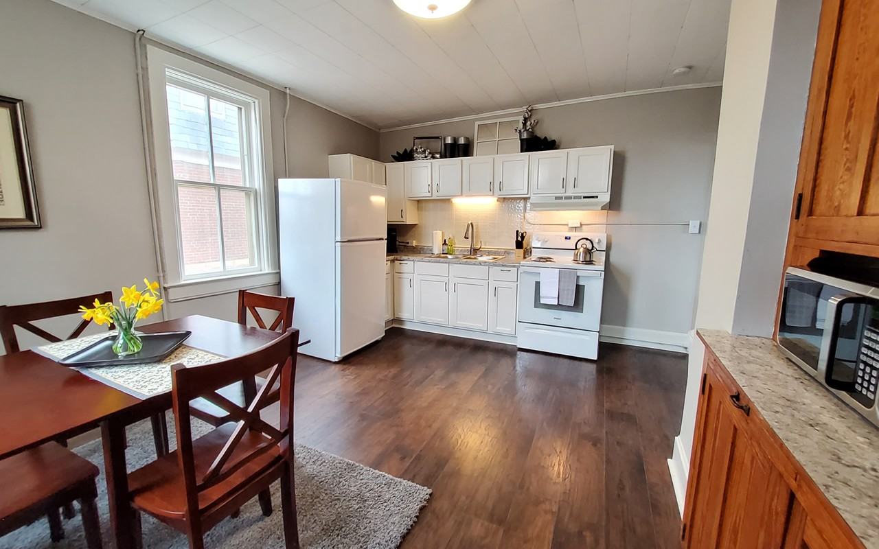 226 N State St #3 - Photo 5 of 16