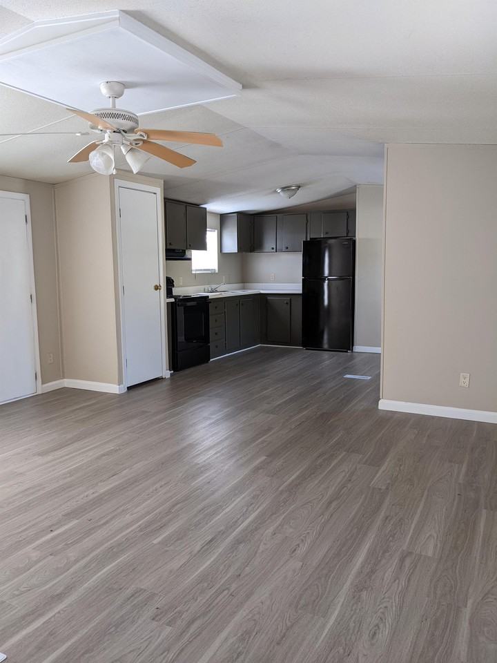 415 Green Oak Rd #1 - Photo 4 of 14