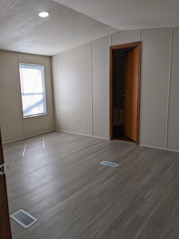 415 Green Oak Rd #1 - Photo 6 of 14