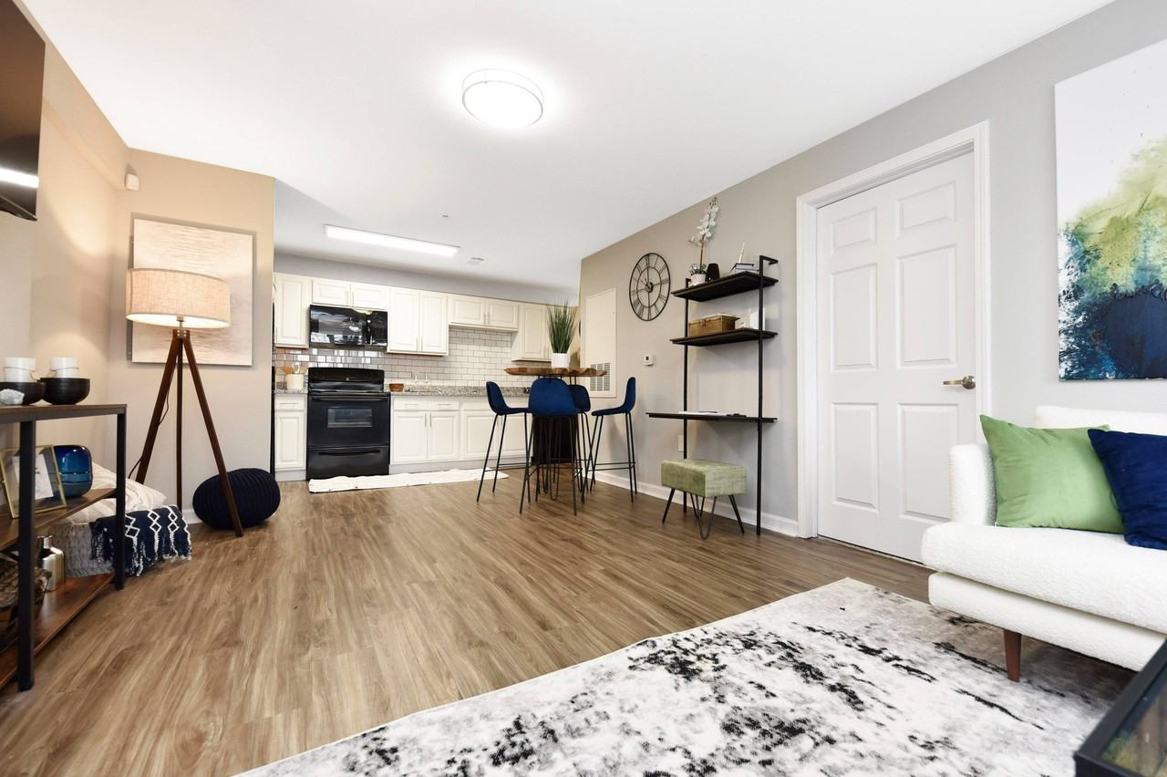 Grayson - Photo 5 of 50