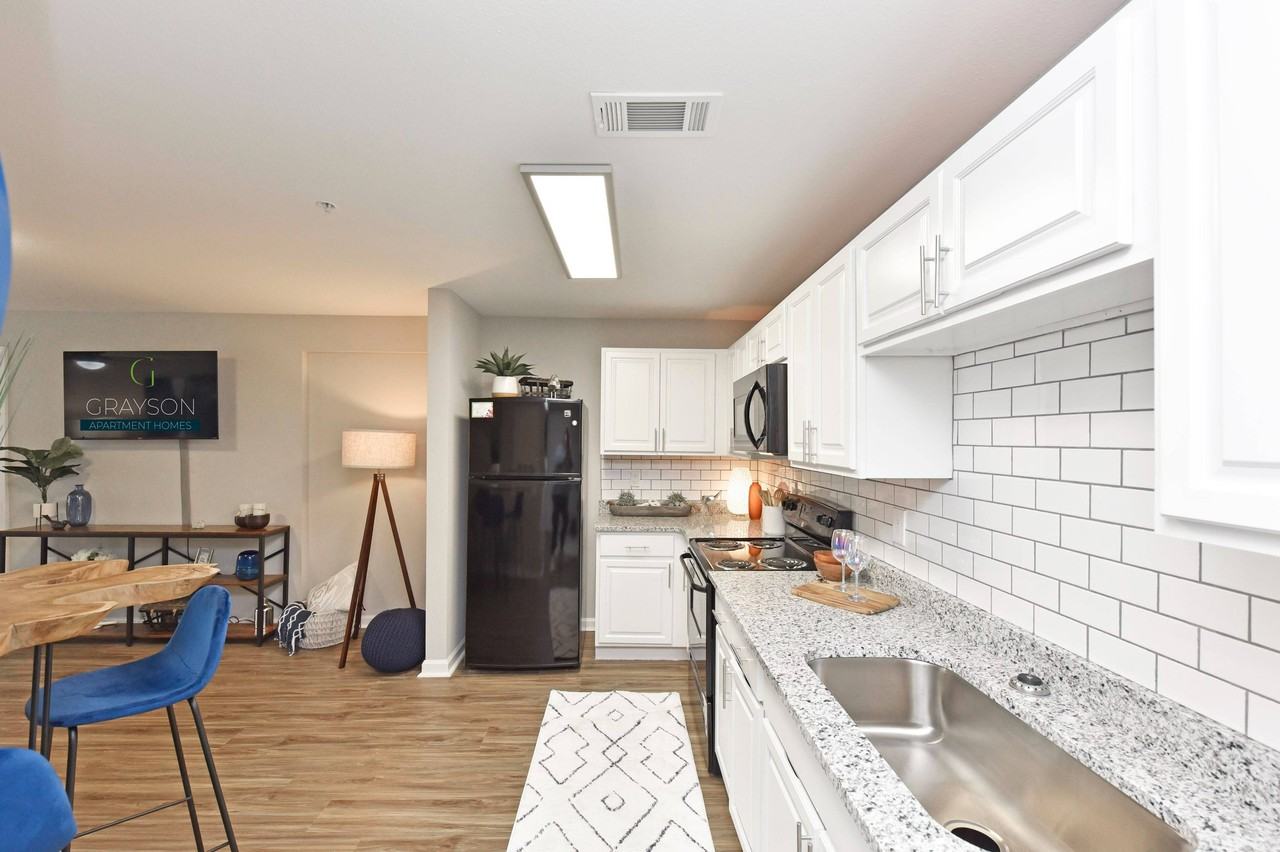 Grayson - Photo 4 of 50