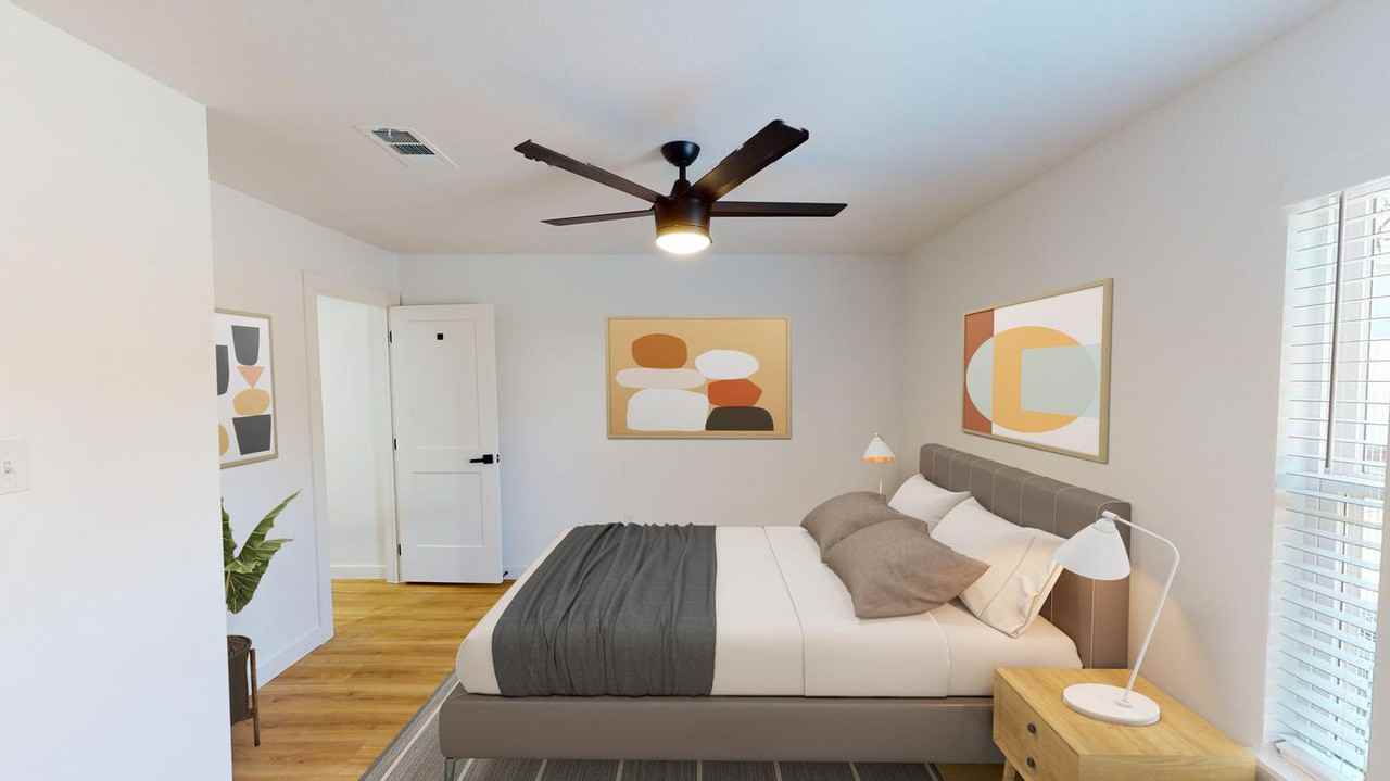 Stunning North Oak Cliff home close to Bishop Arts District - Photo 4 of 25