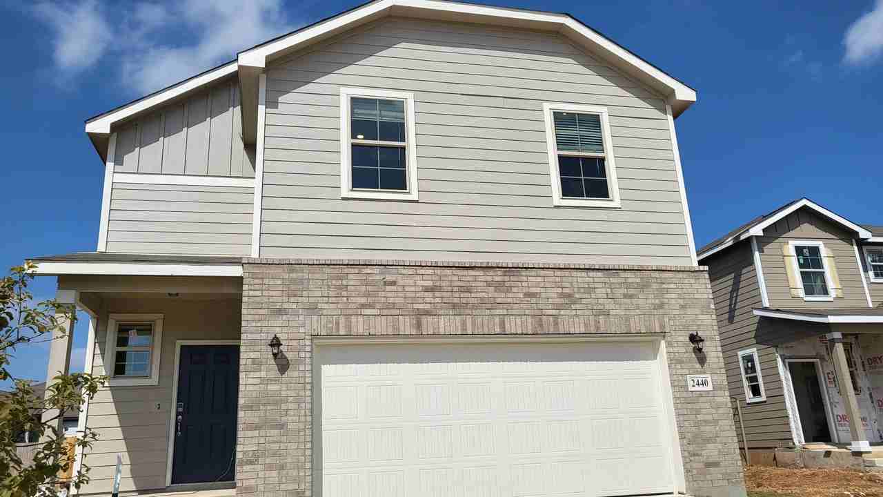 2440 Ayers Dr #1 - Photo 2 of 40