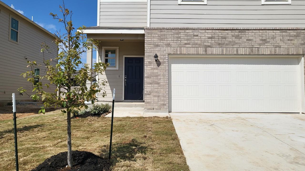2440 Ayers Dr #1 - Photo 6 of 40