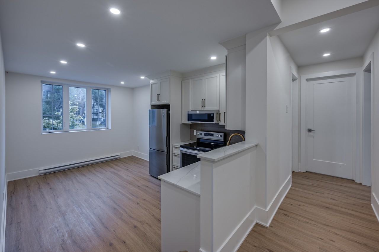 5785 Cote Saint Luc - Photo 3 of 50