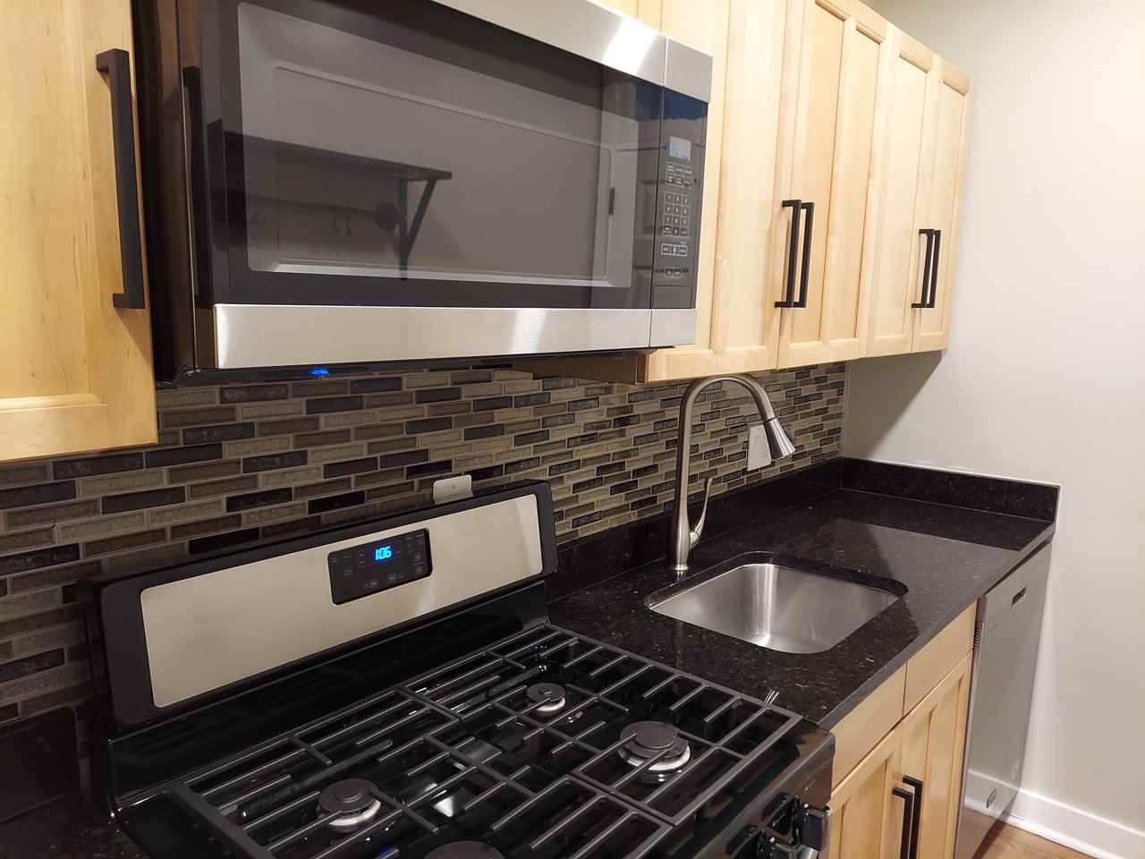 1201 Euclid St Nw #3 - Photo 7 of 18