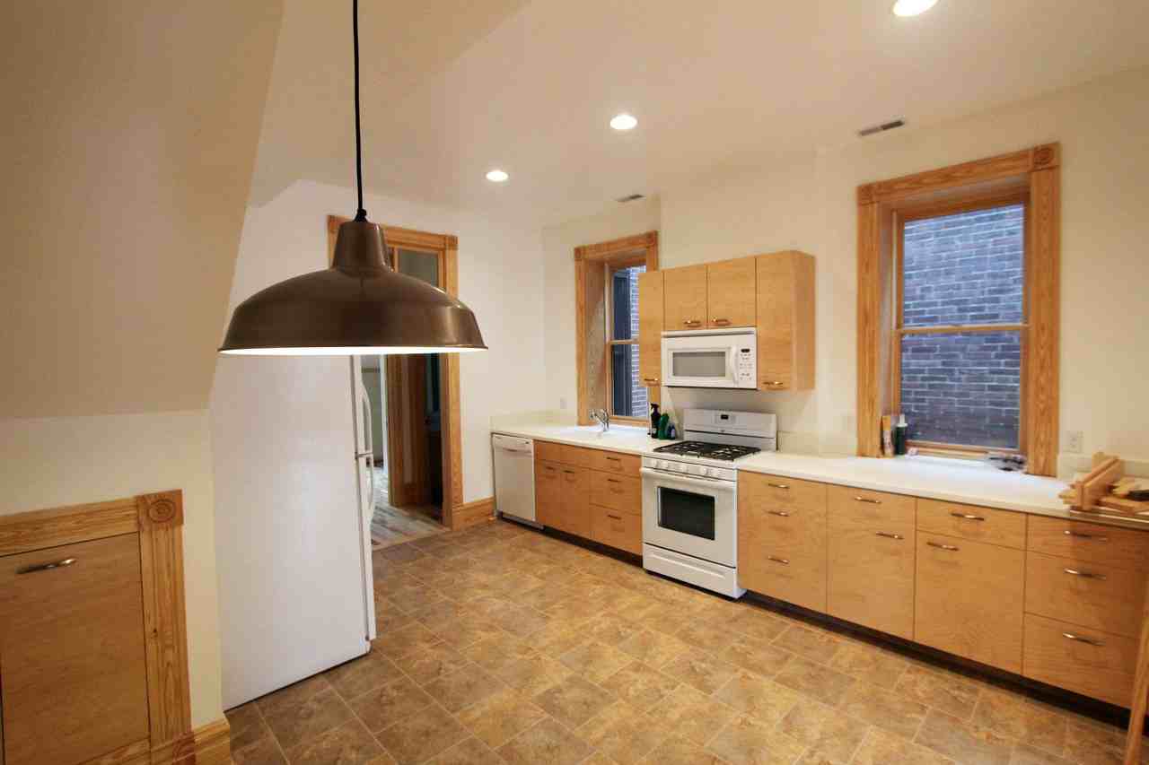 2303 Shenandoah Ave #A - Photo 4 of 15