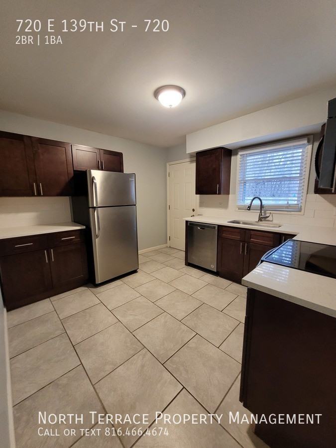 720 E 139th St #720 - Photo 2 of 5
