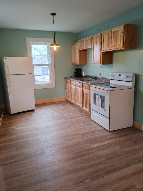 8 Freehold Mills Dr - Photo 2 of 10