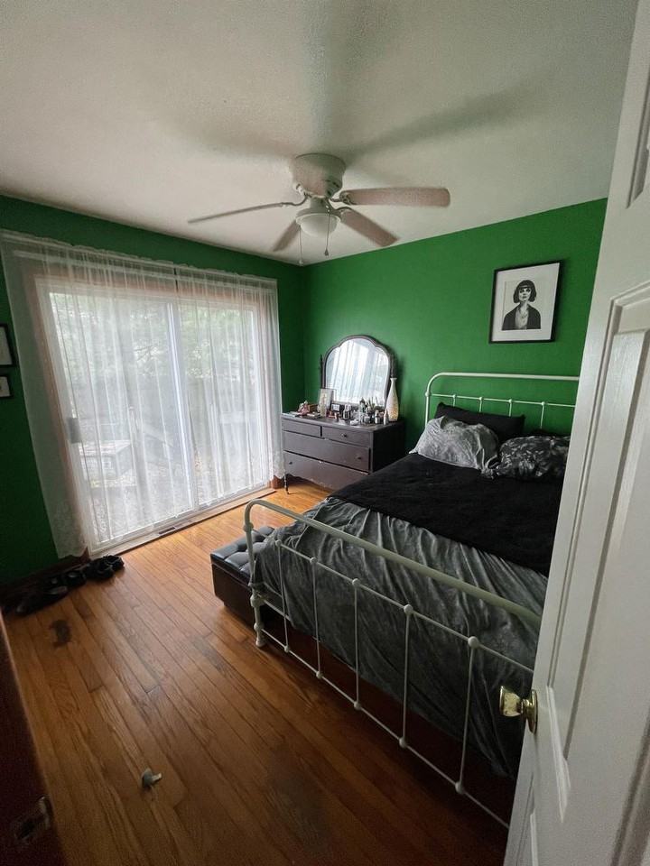 1904 E Maxwell Ln - Photo 3 of 5