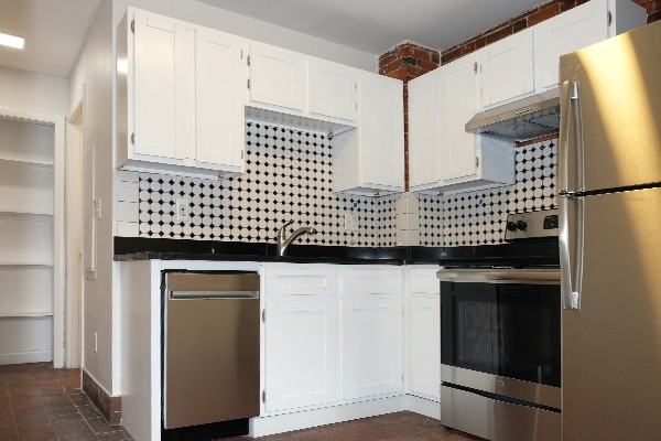 Broadway - Photo 2 of 15