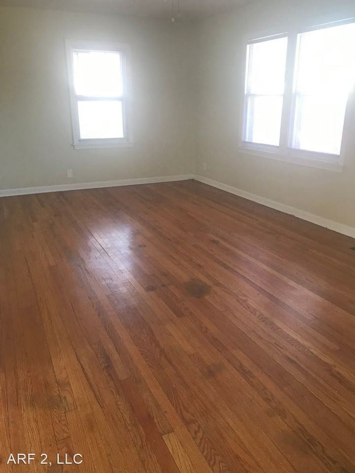 10081 E 34th St S - Photo 2 of 11