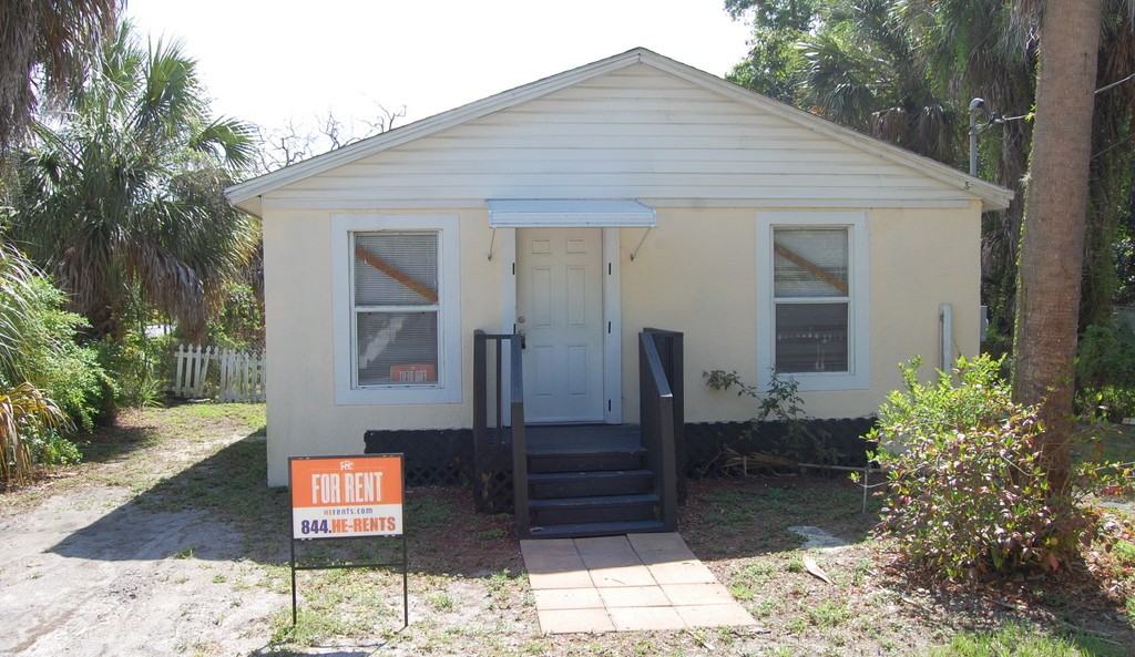 3419 Machado St - Photo 2 of 13