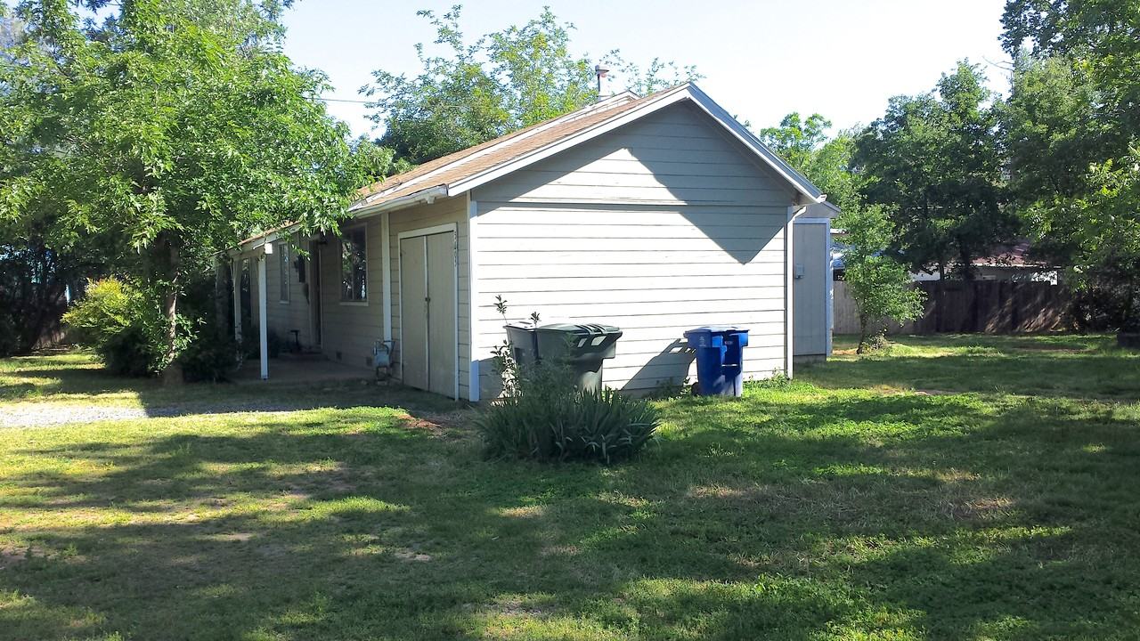 5605 Jubilee St - Photo 2 of 3