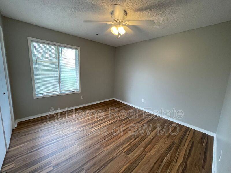 4813 S Glenn Ave - Photo 5 of 12