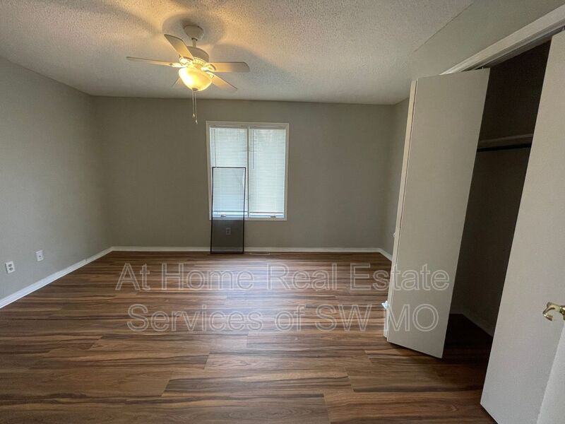 4813 S Glenn Ave - Photo 7 of 12