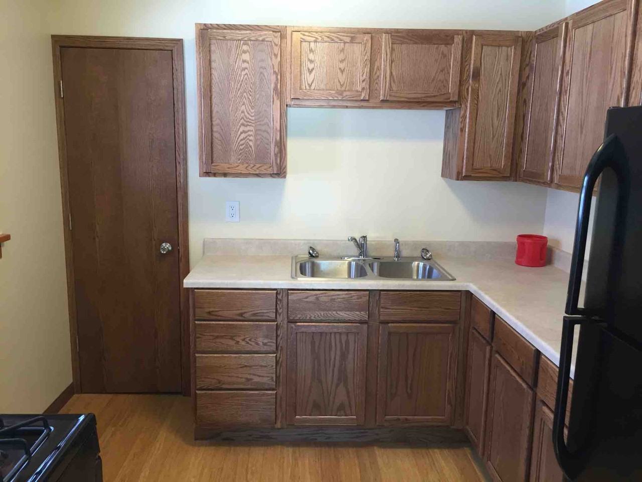 7840 Greendale Ave - Photo 3 of 9