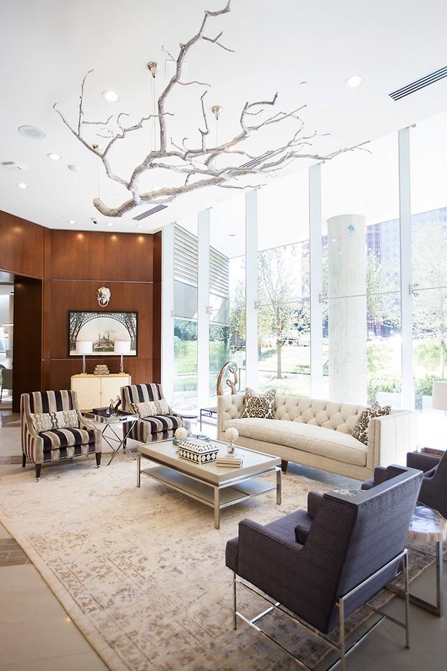 350 N St Paul St #h34